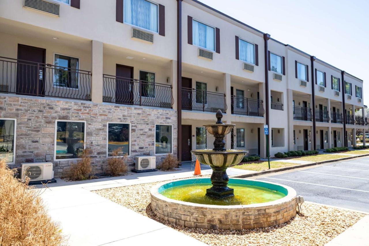 Days Inn By Wyndham College Park Atlanta Airport South Extérieur photo
