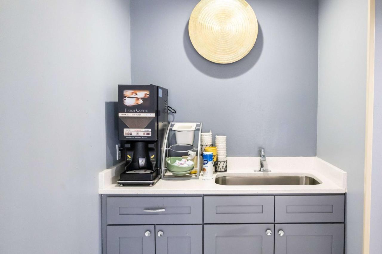 Days Inn By Wyndham College Park Atlanta Airport South Extérieur photo