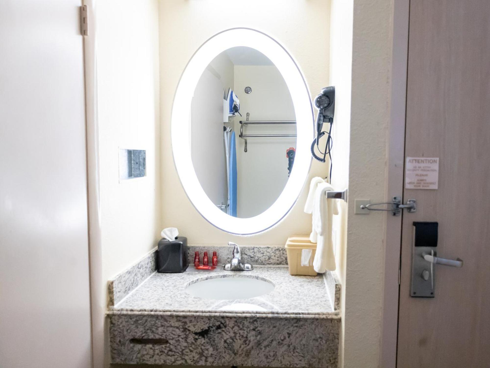 Days Inn By Wyndham College Park Atlanta Airport South Extérieur photo